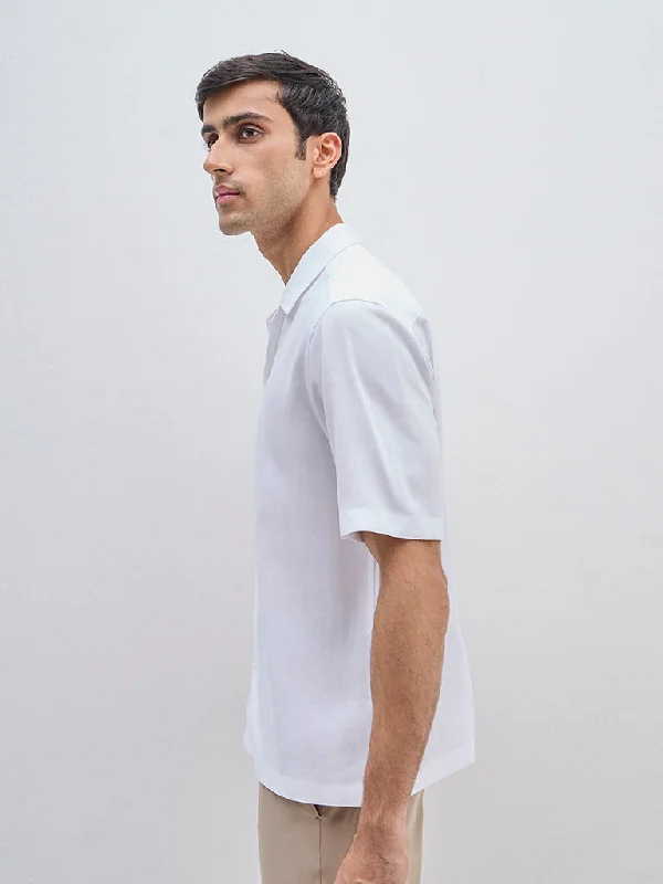 WES Casuals White Solid Relaxed-Fit Shirt