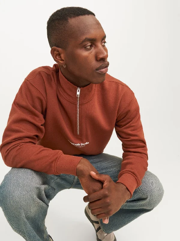 Text Half Zip Sweatshirt in Brandy