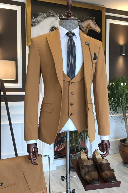 Chic Caramel Peaked Lapel Three Pieces Prom Suits Slim Fit Wedding Suits for Men