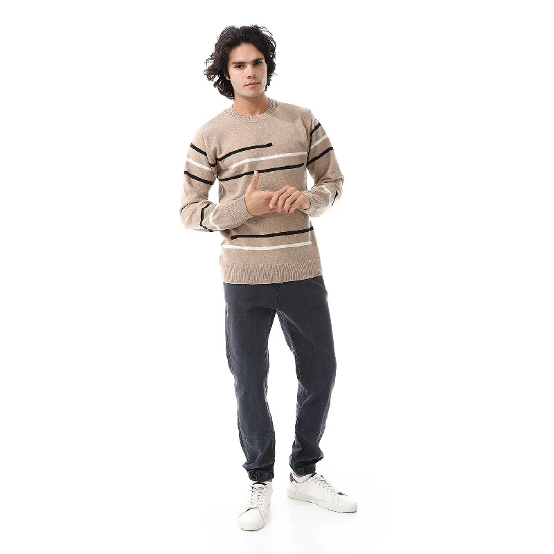 Crew_Neck_Slip_On_Pullover_-_Beige,_Black_&_White