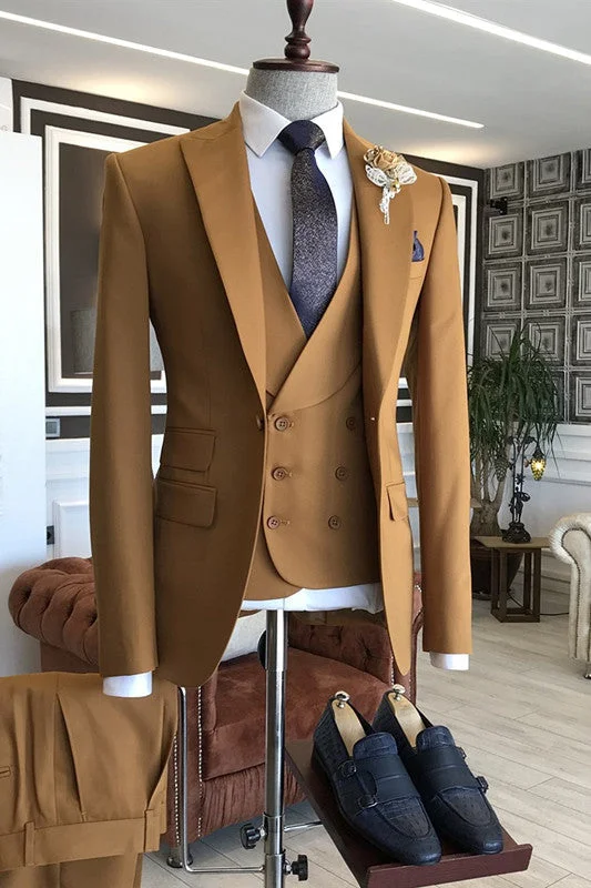 Glamorous Khaki Peaked Lapel Three Pieces Prom Suits Slim Fit Wedding Suits for Men