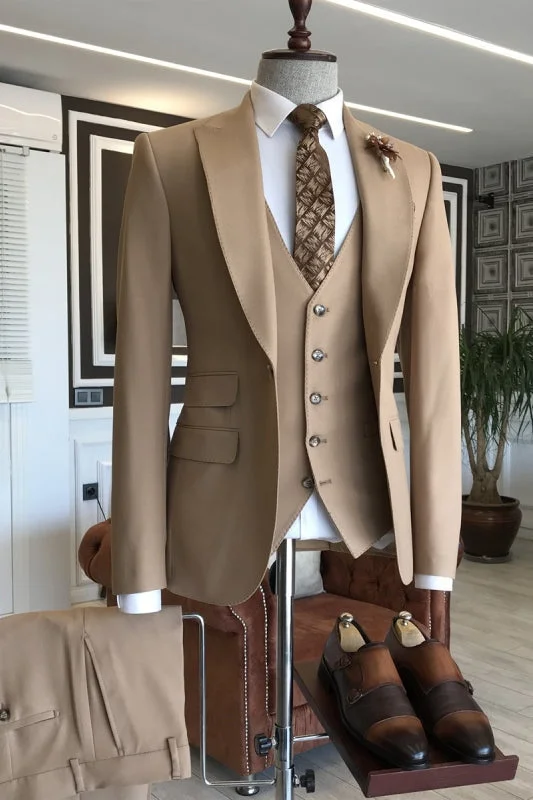 Khaki Peaked Lapel Slim Fit Three Pieces Business Suits for Men